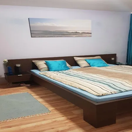 Ezustpart Apartman Apartament *